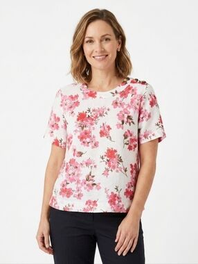 Linen blouse with floral print and button detail